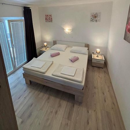 Apartments Lota Starigrad Paklenica Exteriér fotografie