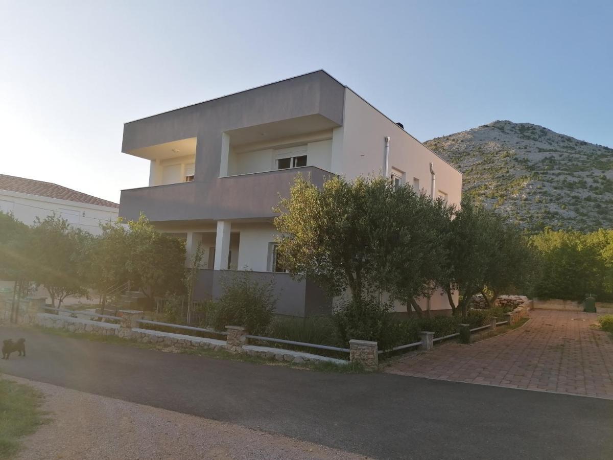 Apartments Lota Starigrad Paklenica Exteriér fotografie