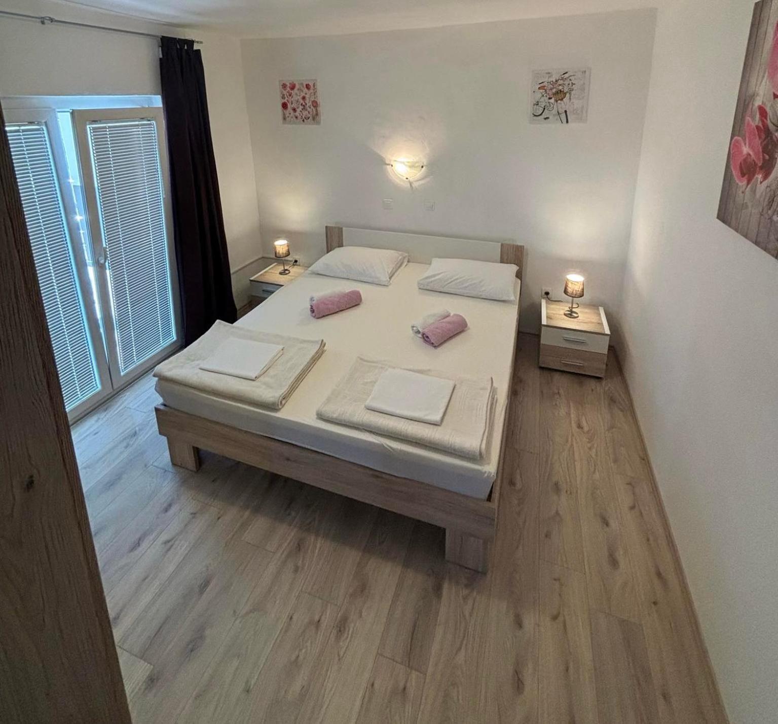 Apartments Lota Starigrad Paklenica Exteriér fotografie