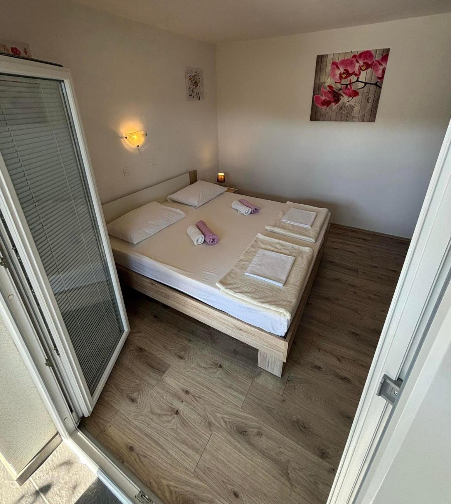 Apartments Lota Starigrad Paklenica Exteriér fotografie